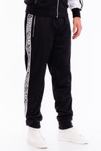 Cargar imagen en el visor de la galería, SNAKE SIDE PRINT TRACK JOGGER
