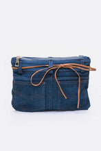 Cargar imagen en el visor de la galería, Free Style Convertible Denim Bag
