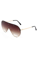 Load image into Gallery viewer, Retro Oversize Aviator Fashion Sunglasses
