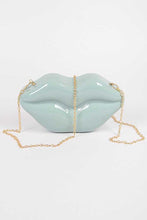 Cargar imagen en el visor de la galería, Lips Clutch Bag
