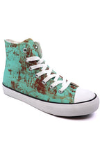 Cargar imagen en el visor de la galería, High Top Canvas Sneaker
