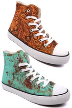 Cargar imagen en el visor de la galería, High Top Canvas Sneaker
