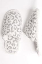 Load image into Gallery viewer, Winter Luxury Soft Leopard Pattern Slipper
