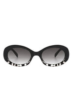 Cargar imagen en el visor de la galería, Oval Retro Clout Round Vintage Fashion Sunglasses
