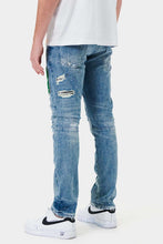 Cargar imagen en el visor de la galería, VARSITY PATCHED SLIM DENIM
