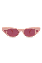 Cargar imagen en el visor de la galería, Retro Slim Cat Eye Fashion Sunglasses
