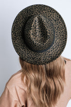 Load image into Gallery viewer, LEOPARD PRINT GATSBY STYLE FEDORA
