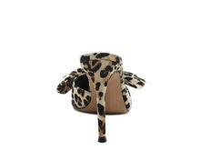 Cargar imagen en el visor de la galería, Joelle High Heel Bow Tie Leopard Print Mules
