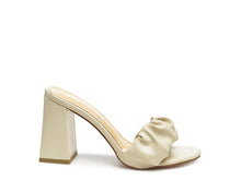 Cargar imagen en el visor de la galería, Noie Mid Block Heel Pleated Strap Sandals
