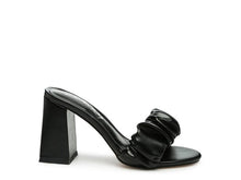 Cargar imagen en el visor de la galería, Noie Mid Block Heel Pleated Strap Sandals
