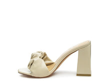 Cargar imagen en el visor de la galería, Noie Mid Block Heel Pleated Strap Sandals
