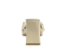 Cargar imagen en el visor de la galería, Noie Mid Block Heel Pleated Strap Sandals
