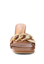 Cargar imagen en el visor de la galería, PLAYDOLL METAL CHAIN DETAIL BLOCK HEEL SANDAL

