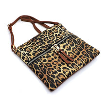 Load image into Gallery viewer, Leopard Zip Crossbody Bag
