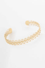 Cargar imagen en el visor de la galería, Fern Cuff Bracelet
