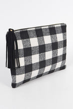 Cargar imagen en el visor de la galería, Buffalo Check Large Envelope Clutch
