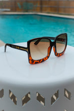 Load image into Gallery viewer, Tortoise Megan Oversized Gradient Sunglasses
