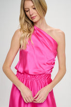 Cargar imagen en el visor de la galería, Silky Satin One Shoulder Ruched Top
