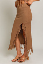 Cargar imagen en el visor de la galería, Tassel Detail Sweater Midi Skirt
