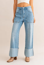 Cargar imagen en el visor de la galería, High-Waisted Wide Leg Cuffed Jeans
