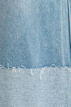 Cargar imagen en el visor de la galería, High-Waisted Wide Leg Cuffed Jeans
