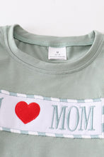 Load image into Gallery viewer, Green I love mom embroidery boy set

