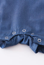Cargar imagen en el visor de la galería, Blue shark applique denim boy jonjon
