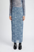 Load image into Gallery viewer, HIGH RISE PRNTED MAXI DENIM SKIRT
