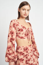 Load image into Gallery viewer, LONG SLEEVE SWEETHEART CROPPED TOP
