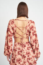 Load image into Gallery viewer, LONG SLEEVE SWEETHEART CROPPED TOP
