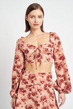 Load image into Gallery viewer, LONG SLEEVE SWEETHEART CROPPED TOP
