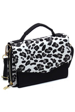 Load image into Gallery viewer, Envelope Flap Crossbody Bag Organizer
