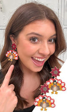 Cargar imagen en el visor de la galería, Turkey with Feathers Earrings
