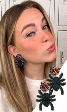 Cargar imagen en el visor de la galería, Spider Earrings
