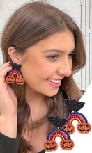 Cargar imagen en el visor de la galería, Halloween Rainbow Earrings
