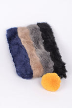 Cargar imagen en el visor de la galería, Faux Fur Convertible Wristlet Crossbody Swing Bag

