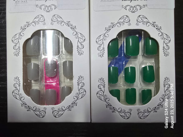 5017 - Press-on Nails