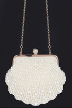 Cargar imagen en el visor de la galería, Faux Pearl Sea Shell Iconic Clutch Bag
