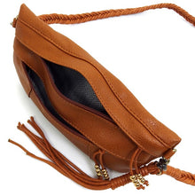 Cargar imagen en el visor de la galería, Braided Tassel Strap Crossbody Bag
