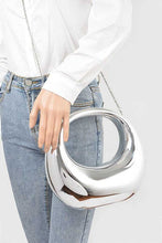 Cargar imagen en el visor de la galería, Polish Silver Molded Top Handle Box Clutch
