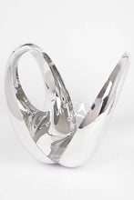 Cargar imagen en el visor de la galería, Polish Silver Molded Top Handle Box Clutch
