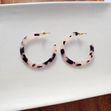 Load image into Gallery viewer, Camy Hoops - Blonde Tortoise
