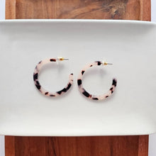 Load image into Gallery viewer, Camy Hoops - Blonde Tortoise
