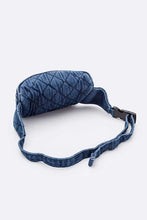 Cargar imagen en el visor de la galería, Washed Denim Quilted Fanny Pack
