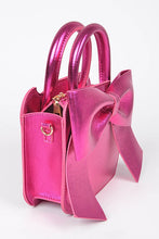 Cargar imagen en el visor de la galería, Metallic Bow Tie Top Handle Swing Bag
