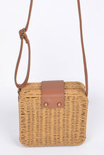 Cargar imagen en el visor de la galería, Straw Weaved Box Swing Bag
