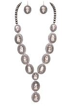 Load image into Gallery viewer, Stone Link Western Statement Necklace Set
