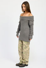 Load image into Gallery viewer, OVERSIZED OFF SHOULDER SWEATER
