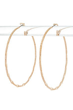 Cargar imagen en el visor de la galería, 60MM Dainty Texture Hoop Earrings
