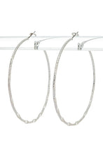 Cargar imagen en el visor de la galería, 60MM Dainty Texture Hoop Earrings
